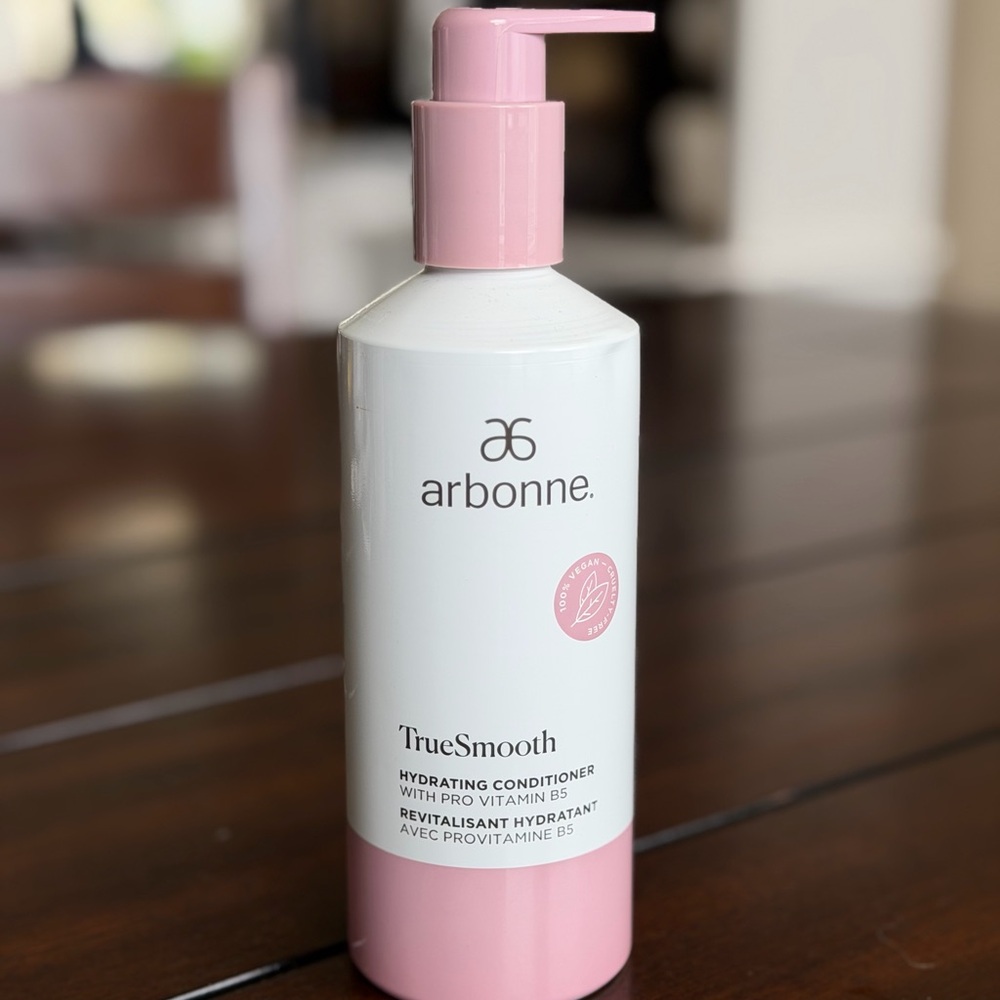 Arbonne TrueSmooth Hydrating Conditioner — White & Pink